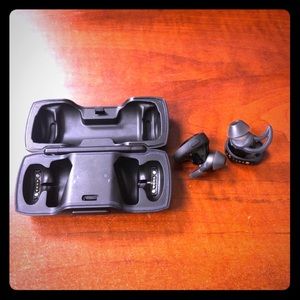 Bose SoundSport Free wireless headphones